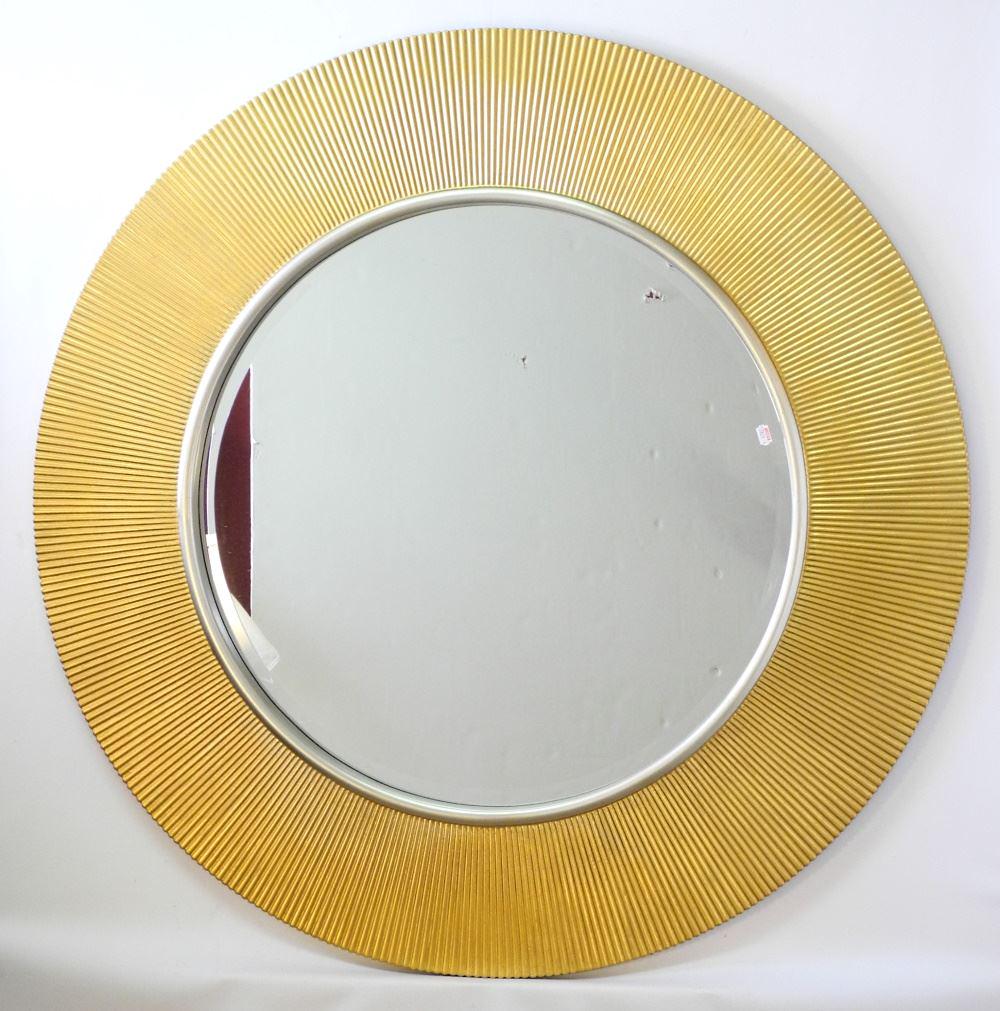 Reeded Guilt Bull's Eye Pier Mirror, 39 1/4" Diameter.: Reeded Guilt Bull's Eye Pier Mirror, 39 1/4" Diameter.