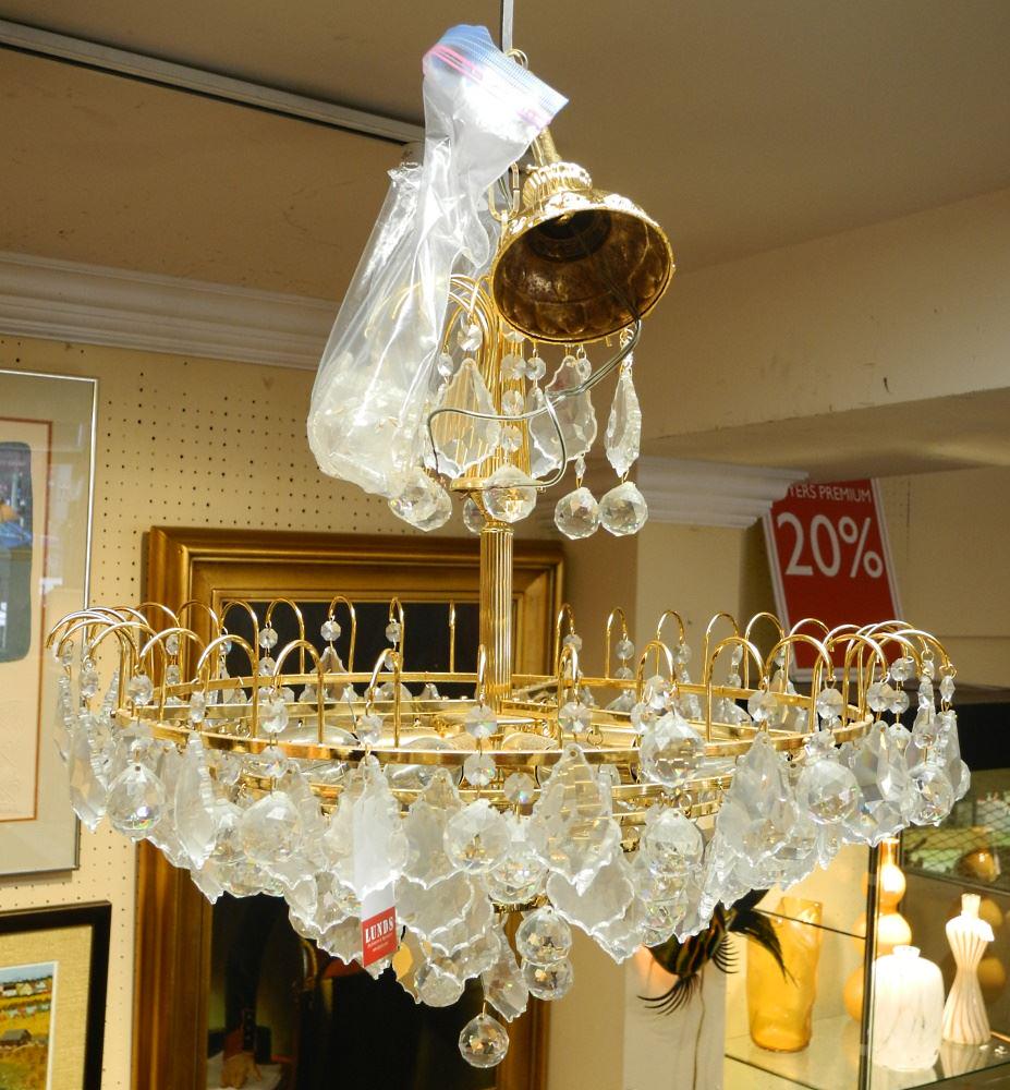 Tiered Crystal Chandelier, 20" Diameter. (1 of 2)