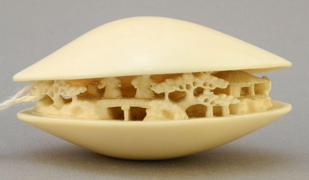 Japanese Clam Carving with Internal Diorama, Signed, 1 14/" x 2 5/6" x 1 3/4", No Export.: Japanese Clam Carving with Internal Diorama, Signed, 1 14/" x 2 5/6" x 1 3/4", No Export.