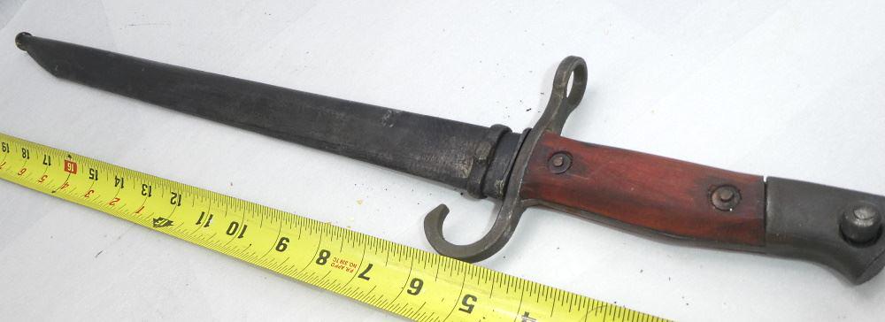 Imperial Japanese Infantry Type 38 Rifle Bayonet, Showa Era, 22"L. 20th C.: Imperial Japanese Infantry Type 38 Rifle Bayonet, Showa Era, 22"L. 20th C.