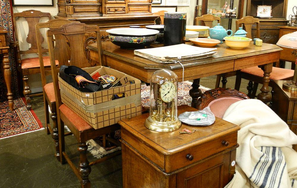 Set of 6 Walnut Dining Room Chairs and a table. (1 of 5)