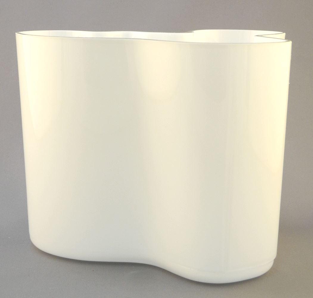 Alvar Aalto Savoy Vase, 8" wide. (1 of 4)