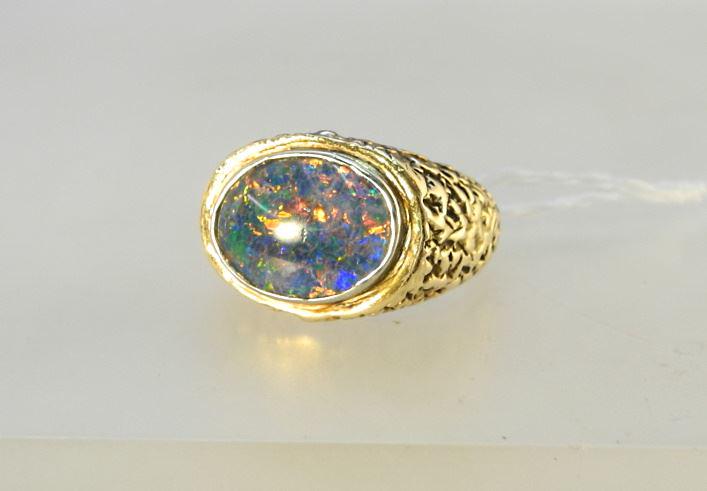 14K (Marked) Yellow Gold & Opal Ring, Size 8 3/4, TW:14.79 Grams. (1 of 4)