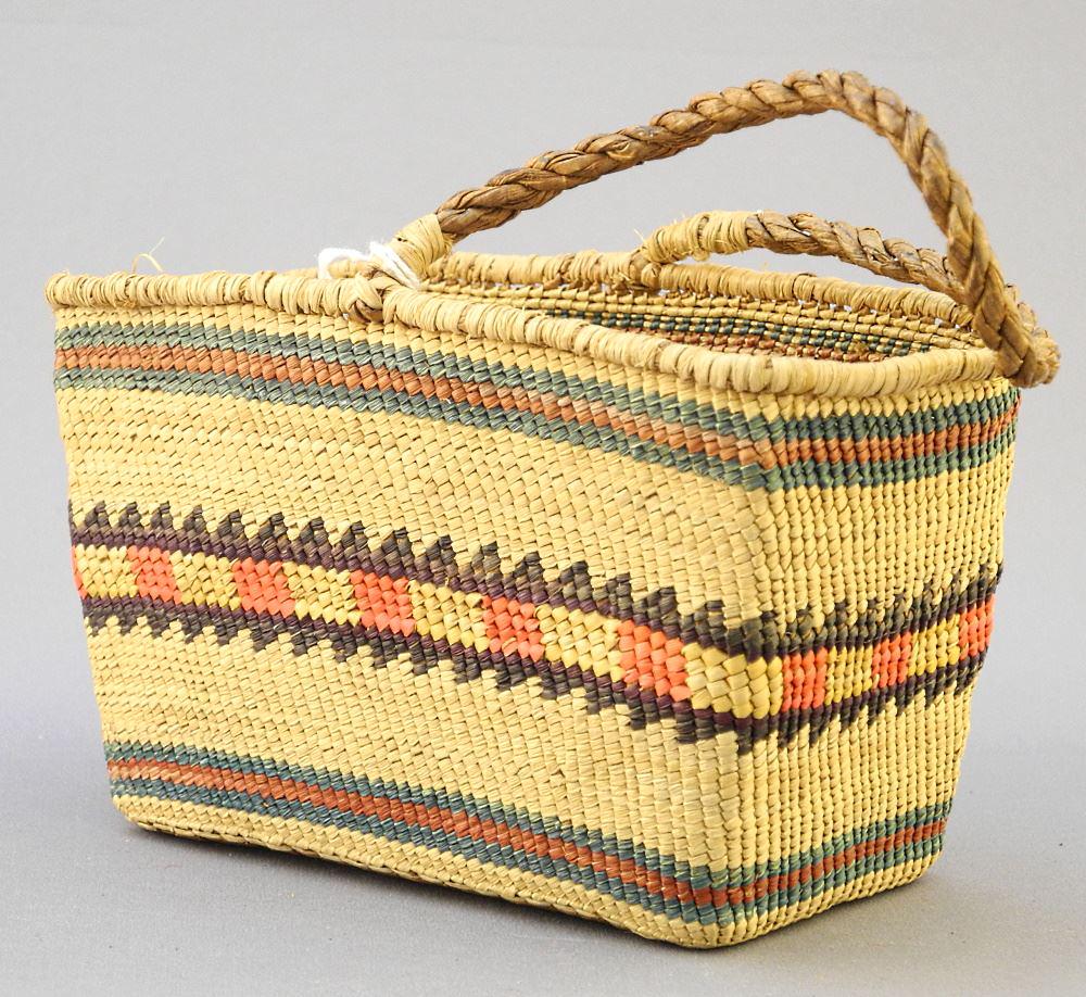 Small Nuu-Chah-Nulth Shopping Basket, 5 1/2" length. (1 of 2)