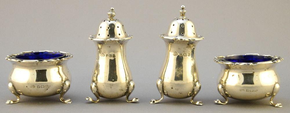 Set of George V Hallmarked Cruets, 2 3.4" High. (1 of 2)