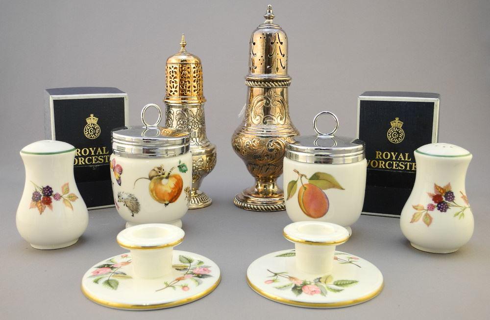 8 Pieces of Wedgwood & Royal Worcester: Candlesticks, Salt & Pepper, Etc.: 8 Pieces of Wedgwood & Royal Worcester: Candlesticks, Salt & Pepper, Etc.