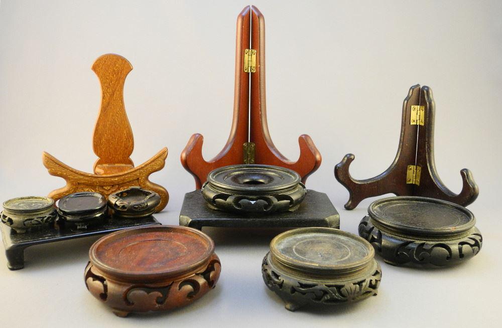 Collection of 10 Plate Stands & Vase Stands, 8".: Collection of 10 Plate Stands & Vase Stands, 8".