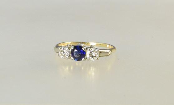 14K & 18K White & Yellow Gold Diamond & Sapphire Ring, Size 5 1/4, TW:1.99 Grams. (1 of 4)