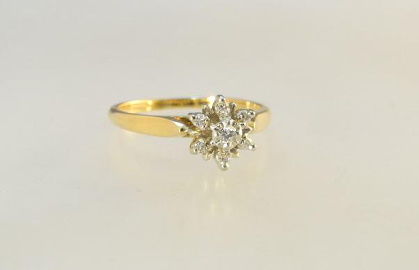 14K (Marked) Yellow Gold & White Stone Florette Ring, Size 7 1/4, TW:2.86 Grams. (1 of 5)
