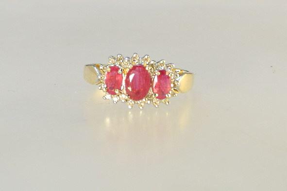 14K (Marked) Ruby & Diamond Ring, Size 6 7/8, TW:3.01 Grams. (1 of 3)