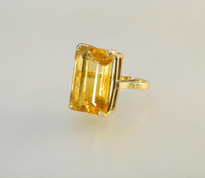10K Gold Yellow Gold & Citrine Ring, Size 6. (1 of 5)