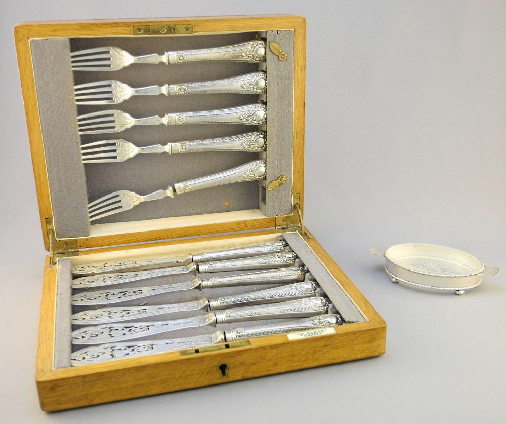 Cased Set of Victorian Silver Plated Fish Knifes with Sterling Butter Dish, 10"W. (1 of 8)