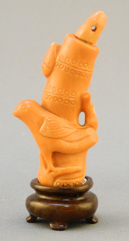 Coral Snuff Bottle with Stand, TH:3", No Export.: Coral Snuff Bottle with Stand, TH:3", No Export.