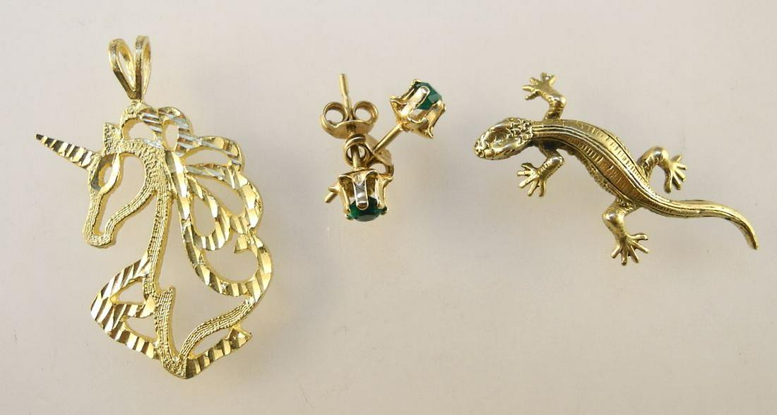 Pair of 10K Gold Studs with Green Glass Stones & 2 10K Gold Charms: Lizard & Unicorn, 5.10 gra (1 of 2)