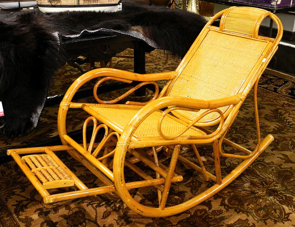 Rattan Rocking Chair with Therapeutic Extensible Foot Rest. (1 of 2)