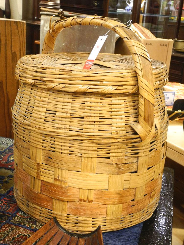 Boston Massachusetts Covered Basket: Boston Massachusetts Covered Basket