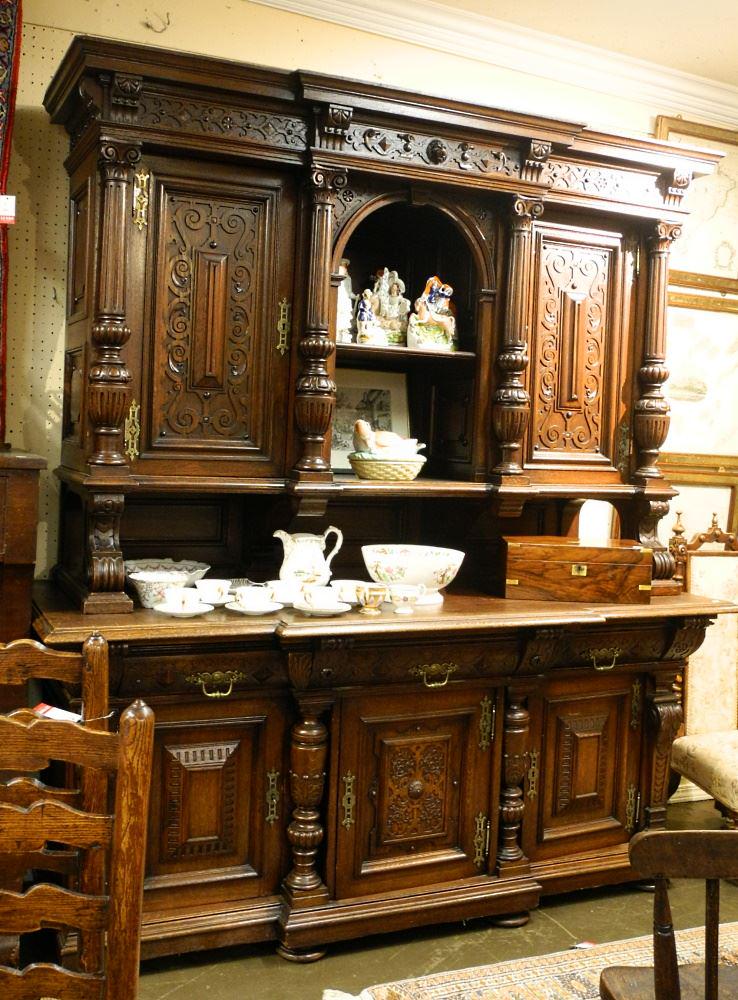 19th Century Austrian Carved Oak Buffet Cabinet, 7'2"X6'5"X2'7".: 19th Century Austrian Carved Oak Buffet Cabinet, 7'2"X6'5"X2'7".