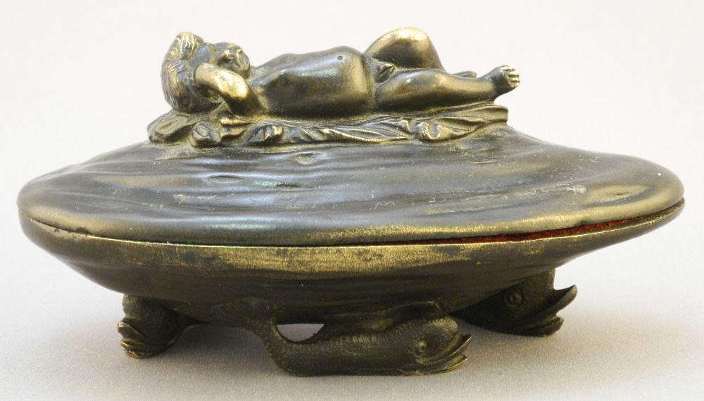 Bronze "Sleeping Infant" Clam Shell with Dolphin Feet, 4 5/8" Wide. (1 of 7)