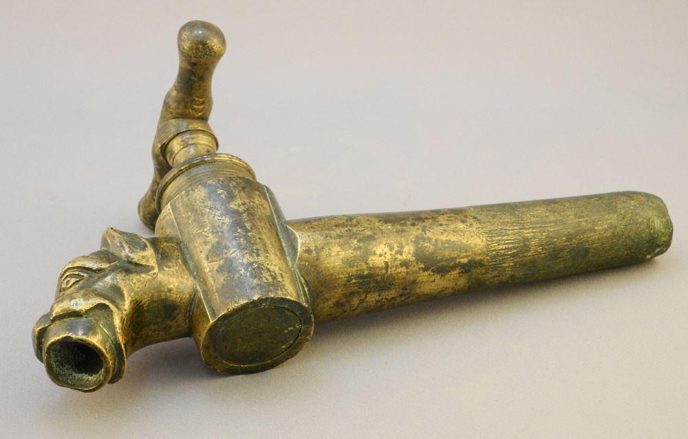 Antique Animal Head Brass Barrel Spigot (Tap), 8 1/8" in Length.: Antique Animal Head Brass Barrel Spigot (Tap), 8 1/8" in Length.