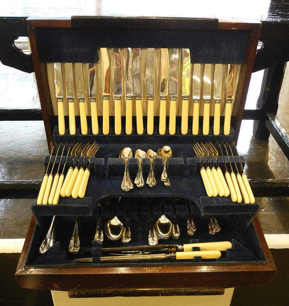 Canteen of Silver Plated Flatware ---------- (1 of 4)