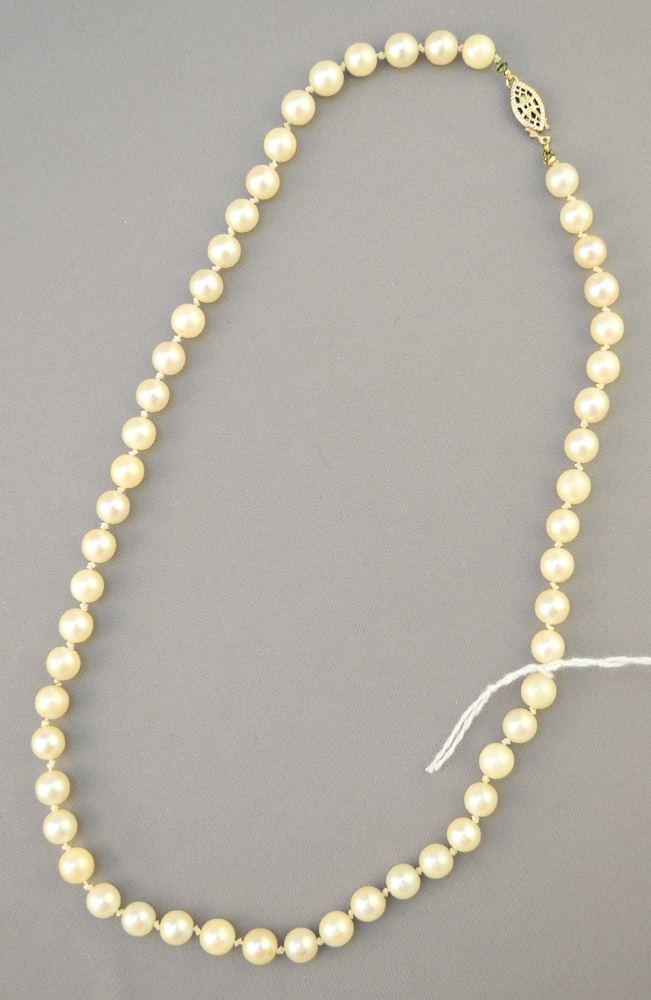 Strand of Uniform Pearls, Approx. 6MM - 18".: Strand of Uniform Pearls, Approx. 6MM - 18".