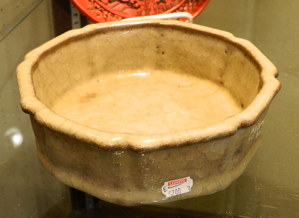 Crackle Glazed Pale White Brush Washer, 7 3/4" Diameter. (1 of 2)