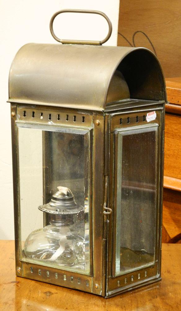 Brass Coaching Lantern.: Brass Coaching Lantern.