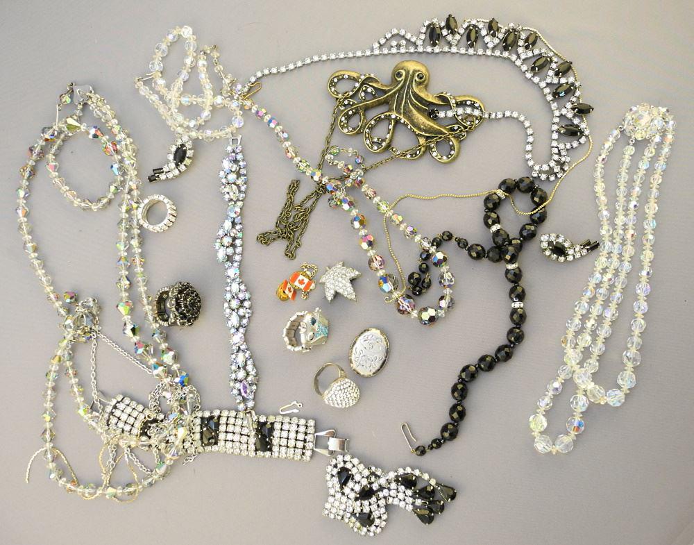 Collection of Various Crystal & Costume Jewellery. (1 of 1)