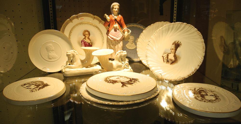 Collection Of Porcelain Plates & Plaques, Sevres/Meissen/Austria/ Wedgwood: Collection Of Porcelain Plates & Plaques, Sevres/Meissen/Austria/ Wedgwood
