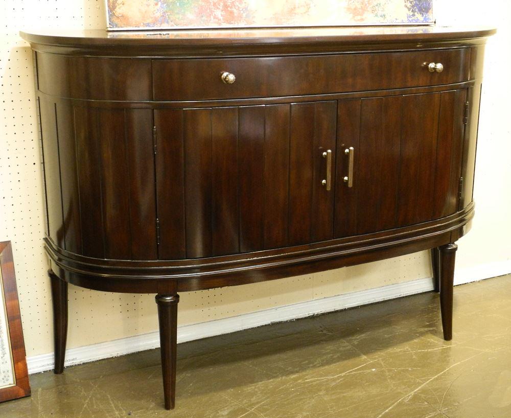 Stanley Furniture Marlowe Buffett, 66". (1 of 5)