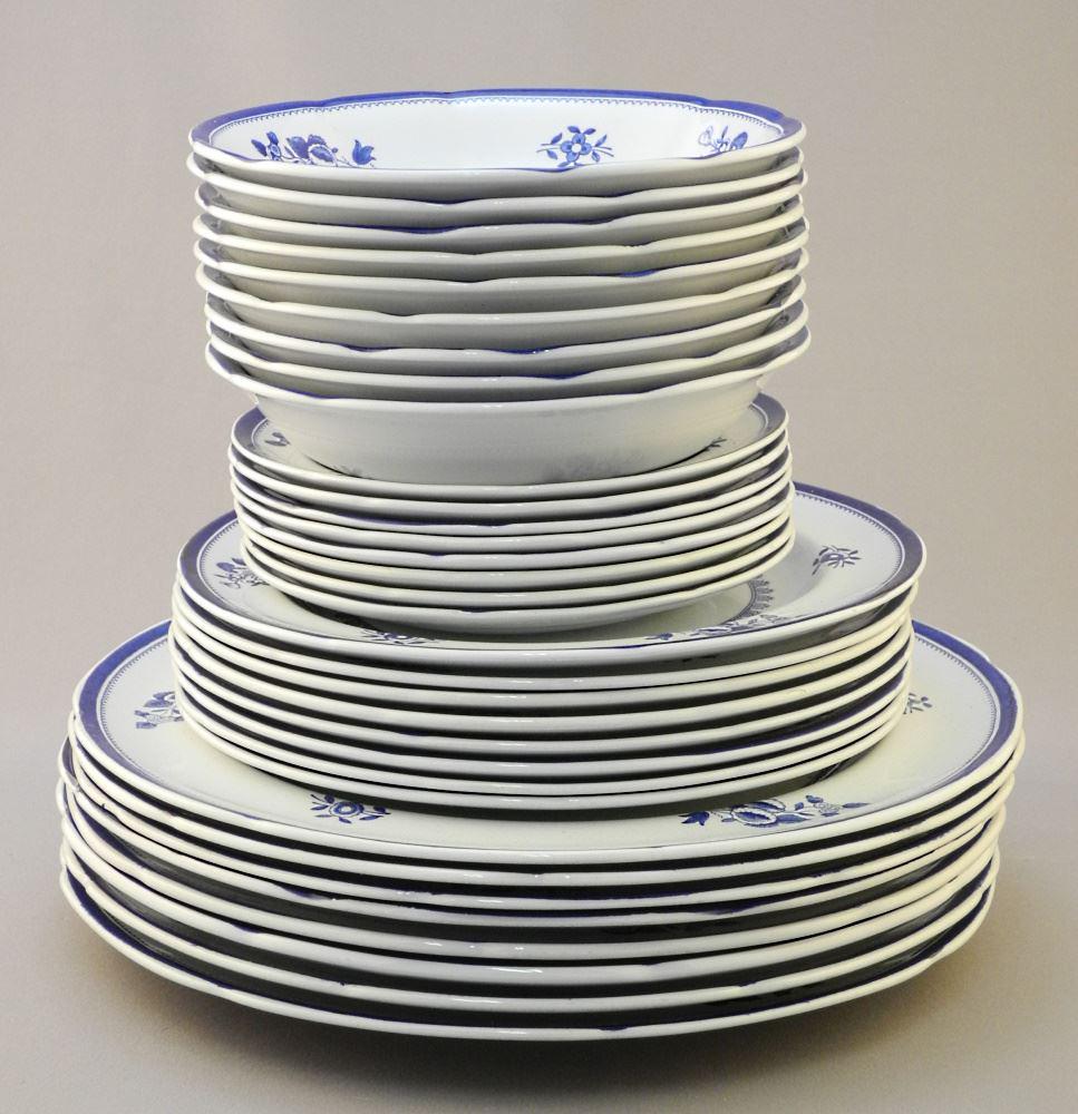 Lot of Spode Firestone "Gloucester" Dinner China.: Lot of Spode Firestone "Gloucester" Dinner China.