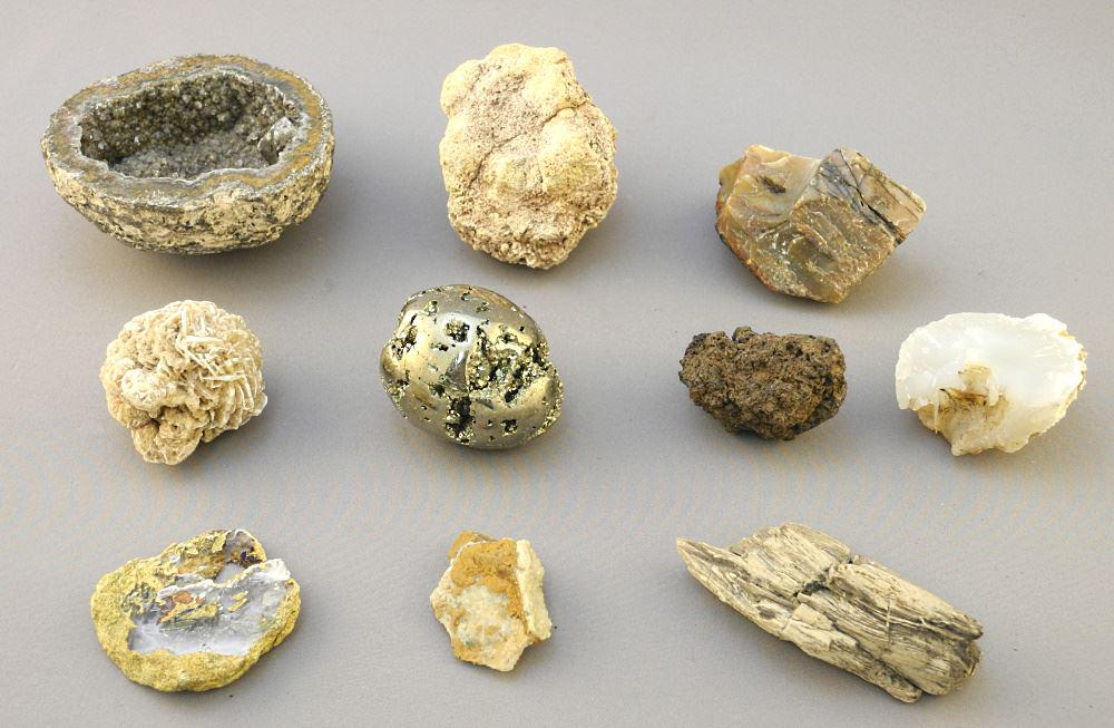 Collection of Geologic Specimens; Peru/Tunisia/Iceland/North America.: Collection of Geologic Specimens; Peru/Tunisia/Iceland/North America.