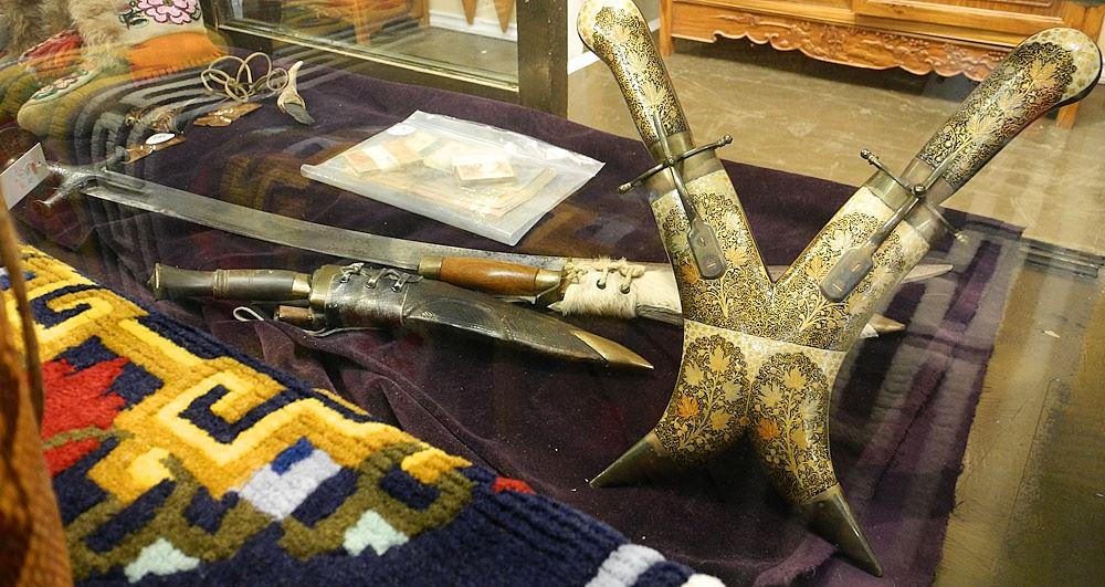 Indian Talwar Sword, 34"L with Greek Knife Carving Set / Kukri. (1 of 4)