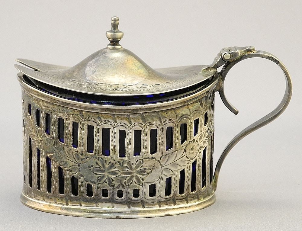 Hallmarked Silver Mustard Pot, 90.1 grams, 3 5/8"L. (1 of 4)