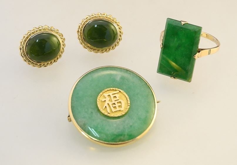 4 Chinese Gold & Jade Jewelry Items: 18K Brooch/ 14K Earrings/ 14K Ring Size 9 1/4, TW 16.8 Grams (1 of 9)