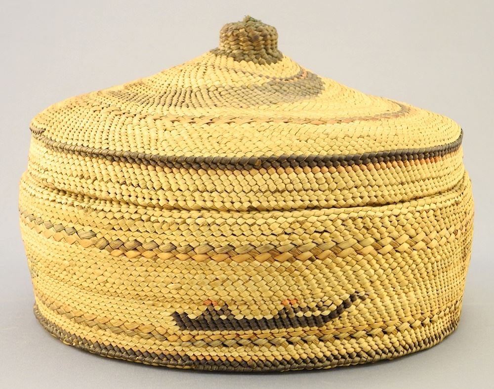 Nuuh-Chah-Nulth Covered Basket, 7 3/4" diameter, "Whaling". (1 of 8)