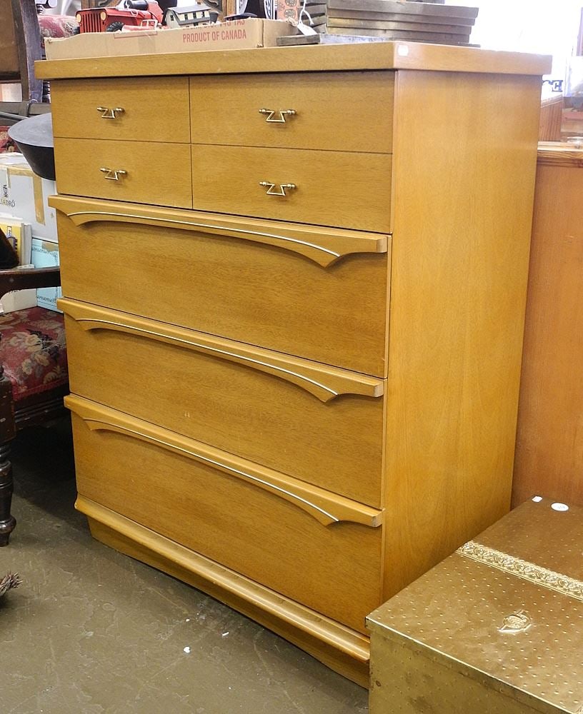 Vintage Kroehler Toasted Mahogany 4 Drawer Chest, 42"H. (1 of 3)