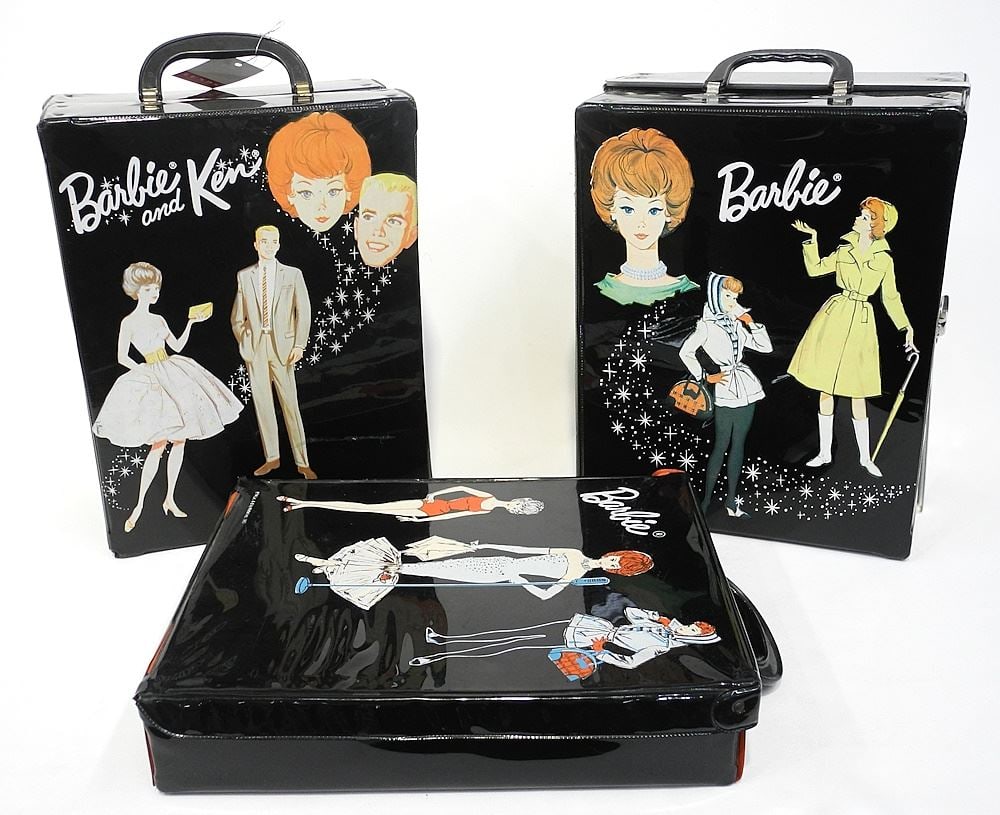 Collection of Vintage Barbie Dolls, Cases and Clothes. (1 of 5)
