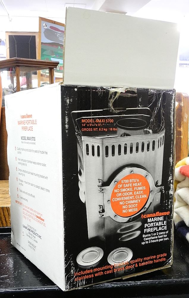 Caraflame Marine Portable Fireplace, Model Maxi 5700 in original box.: Caraflame Marine Portable Fireplace, Model Maxi 5700 in original box.