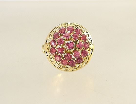 14K (marked) Yellow Gold & Natural Ruby Cocktail Ring, size 7, 4.3 grams. (1 of 4)
