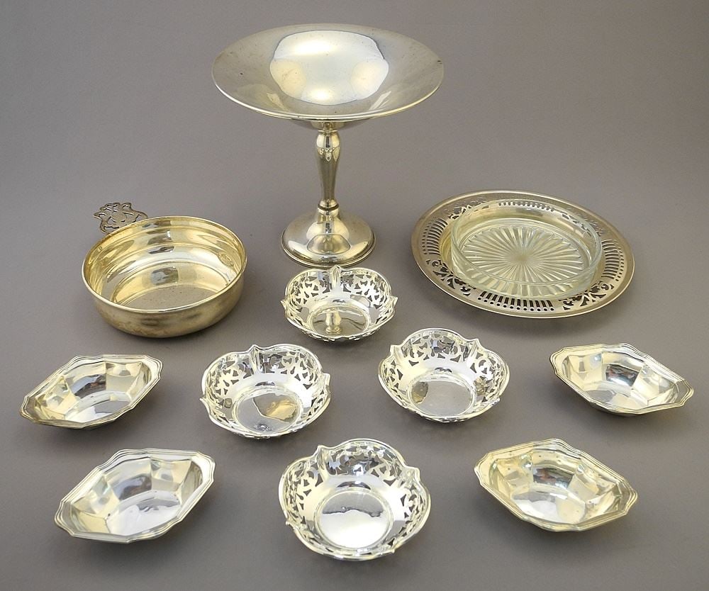 Collection of Sterling Silver Table Wares; Weighted Compote & Various Dishes, TW 485 g. (1 of 5)