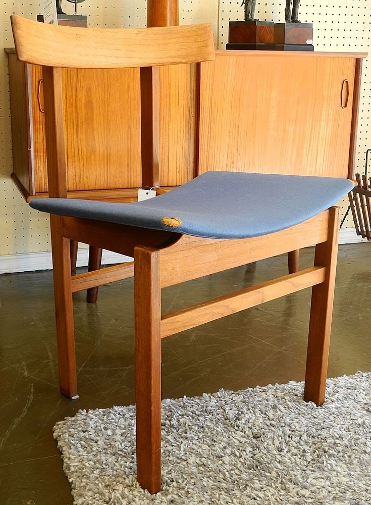 France & Son FD 193 Dining Chair Design Inger Klingenberg (condition noted). (1 of 5)