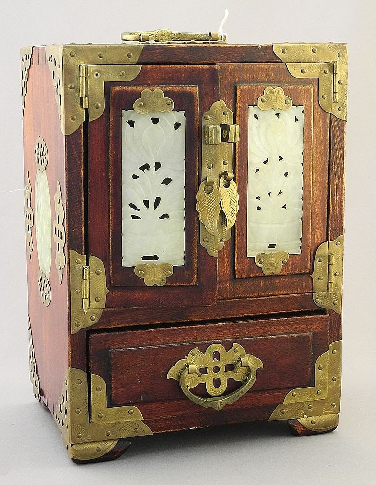 Chinese Jewelry Box and pair of Book Ends, 8"H. (1 of 4)