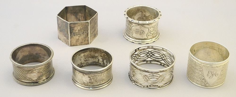 5 Hallmarked Silver (130 Gr.) & 1 Unmarked Napkin Ring (26 Gr.).: 5 Hallmarked Silver (130 Gr.) & 1 Unmarked Napkin Ring (26 Gr.).