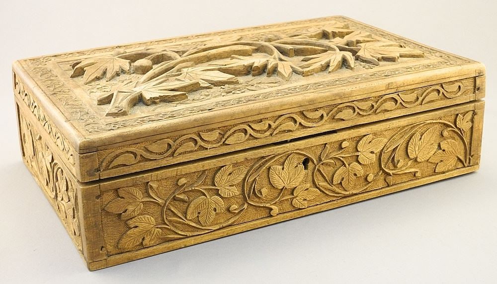 Carved Wood "Leaf & Berry" Box, 3 5/8" x 11 3/4" x 7 3/8".: Carved Wood "Leaf & Berry" Box, 3 5/8" x 11 3/4" x 7 3/8".