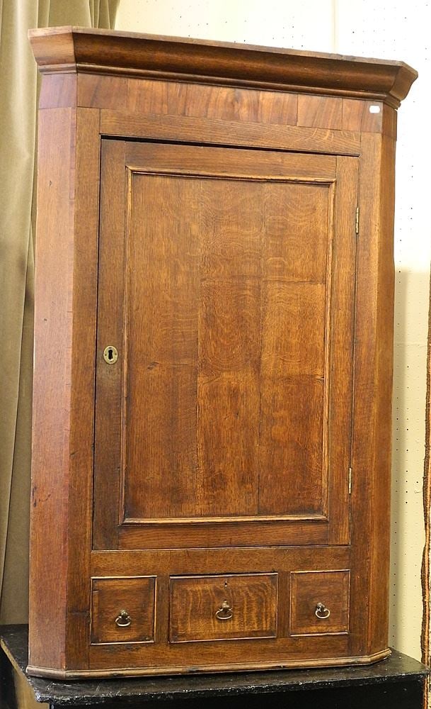 Georgian Oak Corner Cupboard with Three Drawers, 48" in Height. (1 of 7)