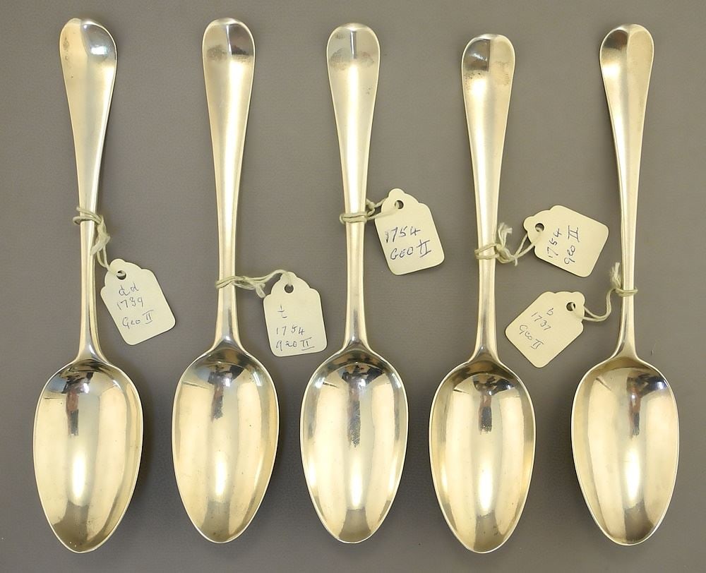 5 George III Hallmarked Silver Table Spoons: Various Makers / London, 319 Grams, 8 - 8 1/8"L. (1 of 7)