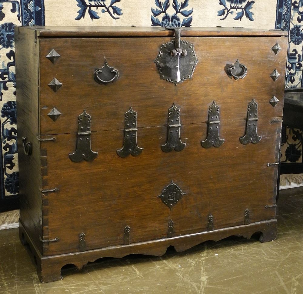 Korean Elm Blanket Chest with Metal Fittings and Bosses & 4 Interior Drawers, 36x40 3/4x19 1/2" (1 of 6)