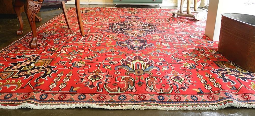 Handknotted Tabriz Carpet Approximately 10'6" x 7'6". (1 of 5)