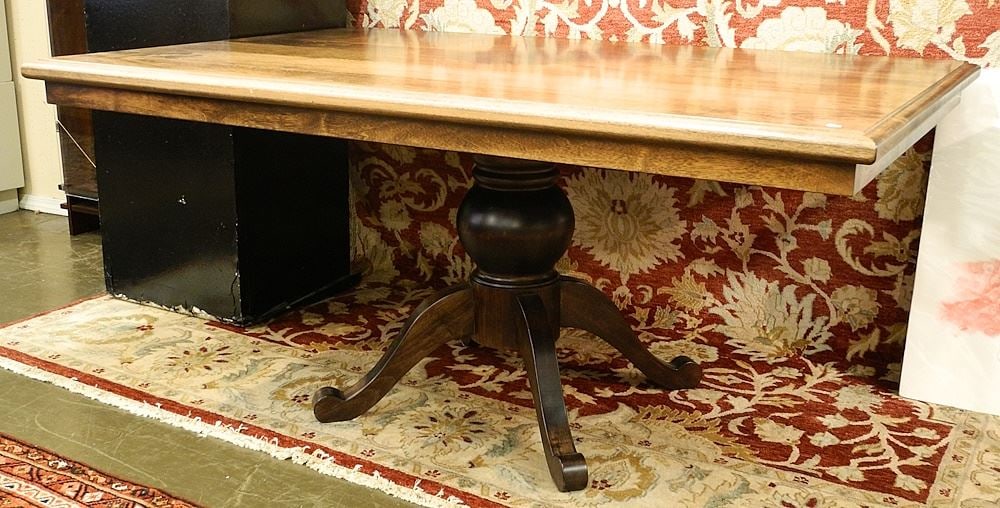 Contemporary Pedestal Dining Table. (1 of 2)